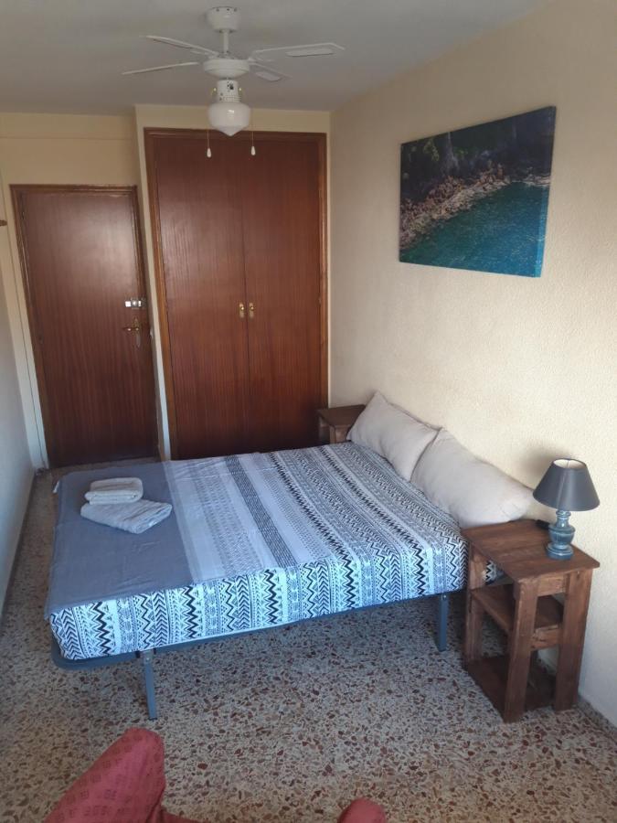 Central Accommodation Αλικάντε Δωμάτιο φωτογραφία